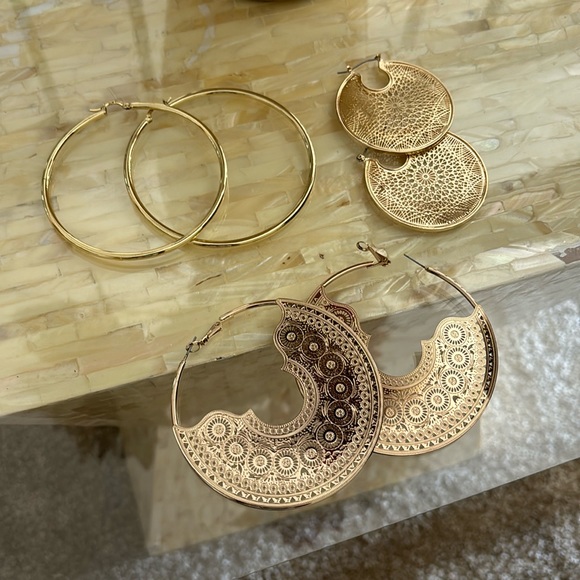 Earrings - Picture 1 of 1